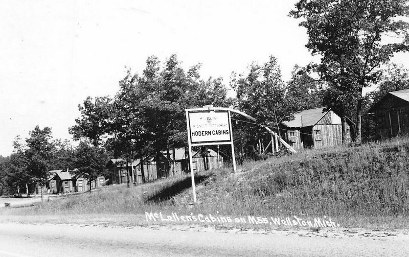 Pine Creek Lodge (McLellans Pioneer Settlement) - Vintage Postcard